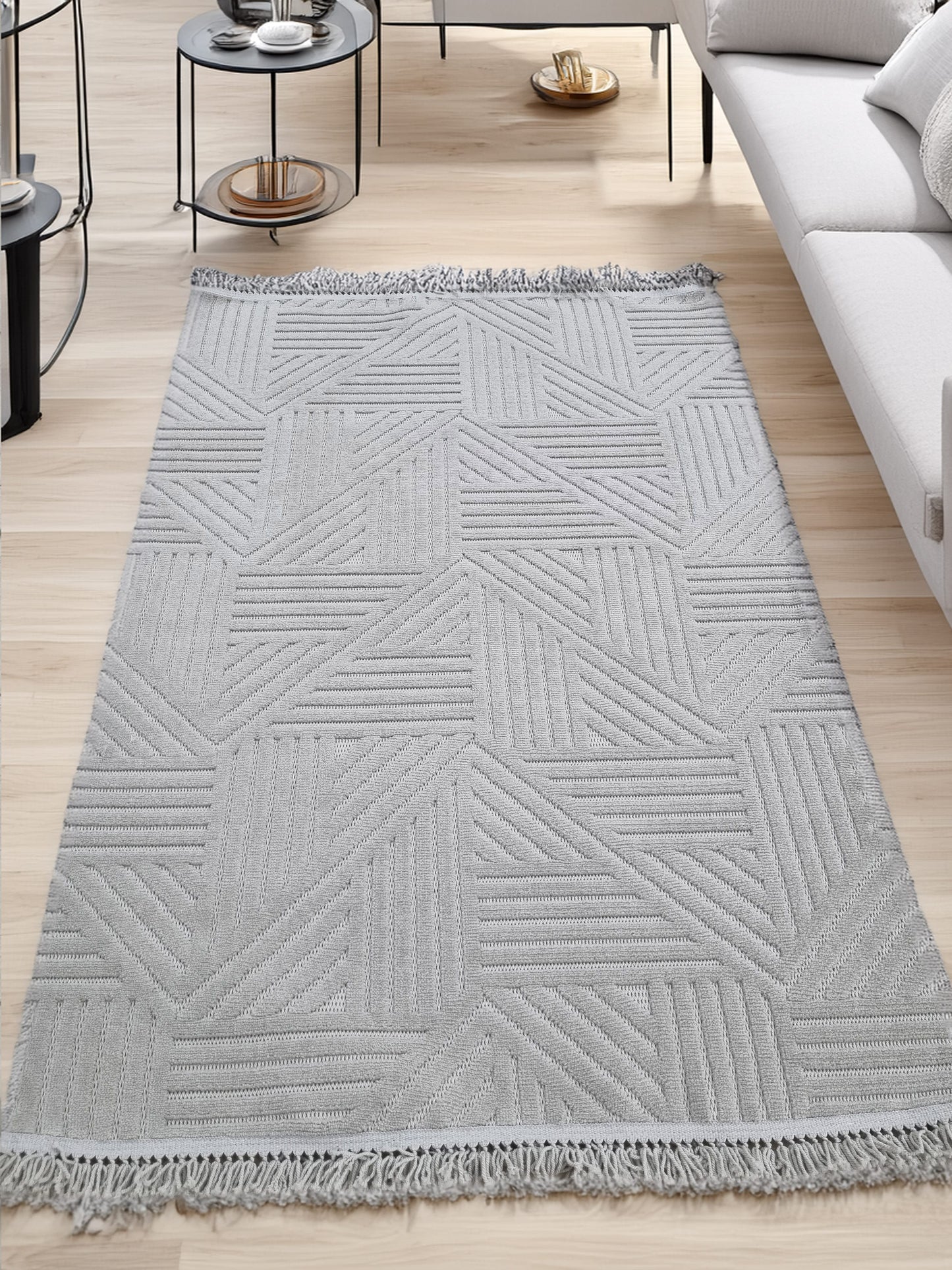 Dekhera Madrid Etnik Desenli Kabartmalı Halı MD04 Gri