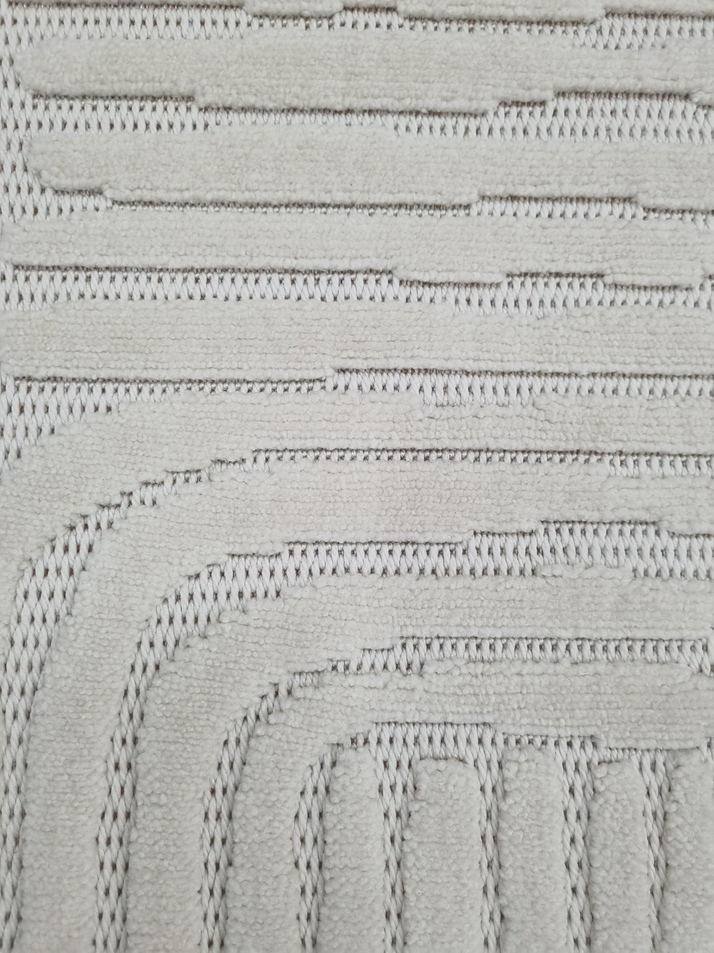 Dekhera Madrid Etnik Desenli Kabartmalı Halı MD07 Krem