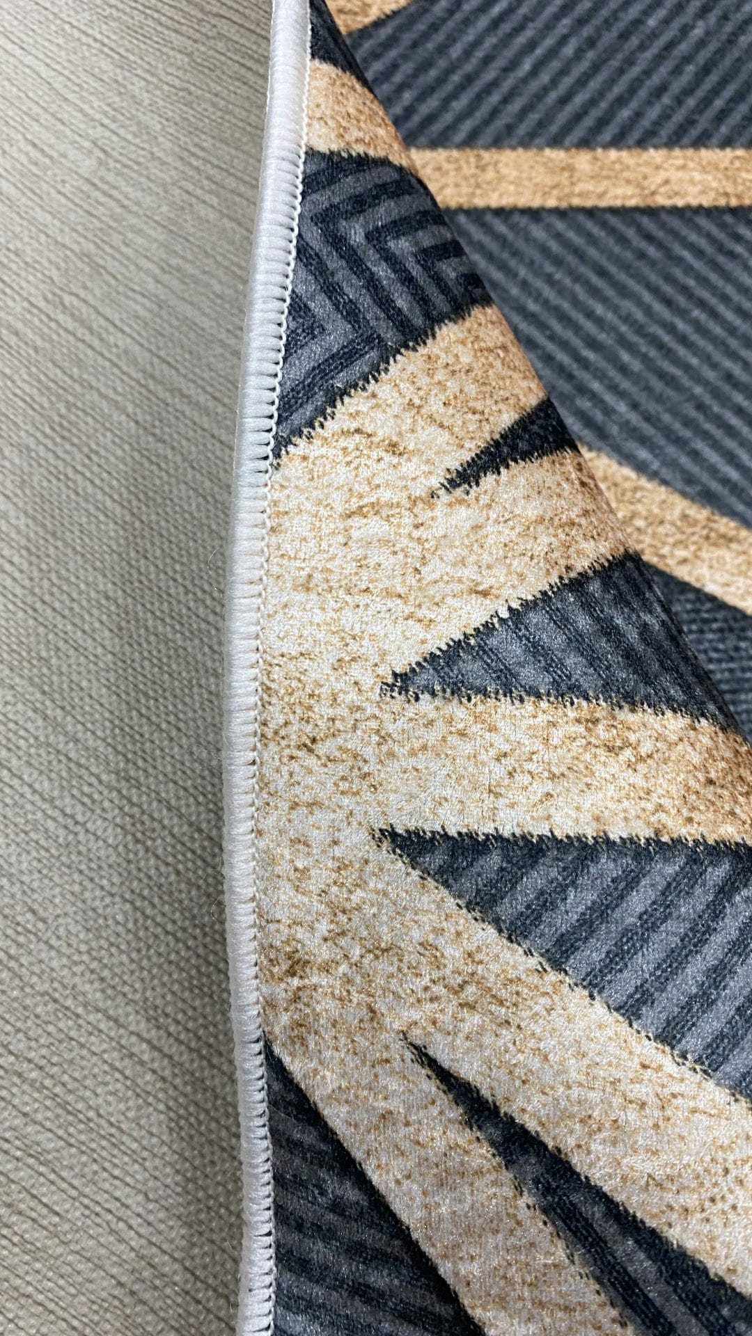 Dekhera Omur Leke Tutmaz Hali 5717 Beyaz Gold-4 Salon Mutfak Koridor Yatak Odası Kesme Yolluk