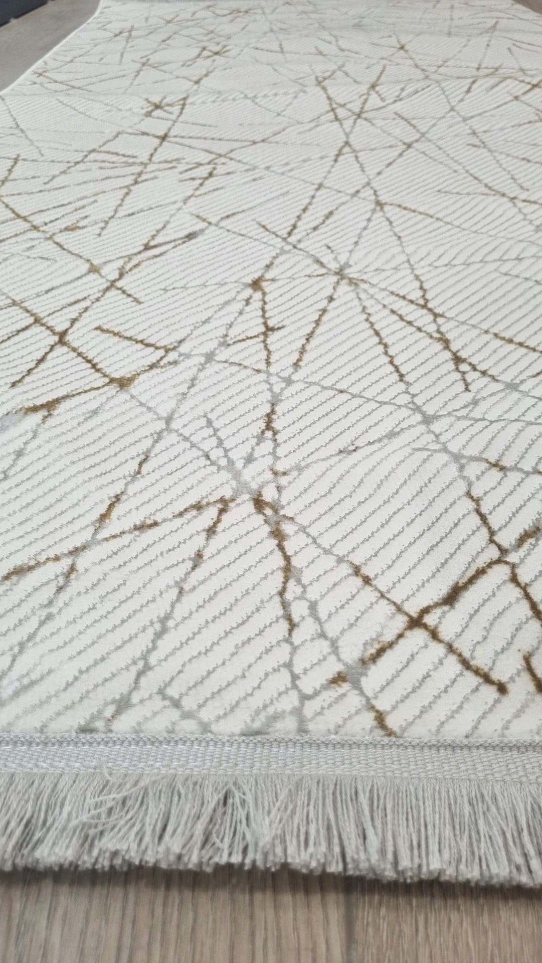 Dekhera Venus Modern Dokuma Parlak Hali 11537 Krem Gold-3 Salon Mutfak Koridor Yatak Odası Kesme Yolluk