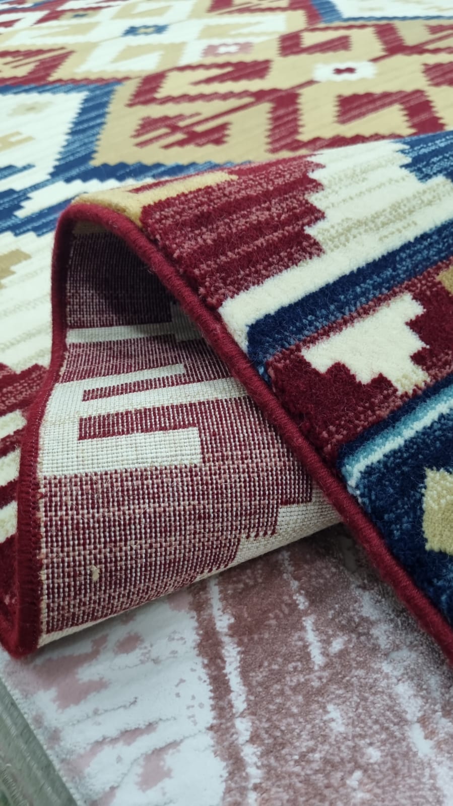 Merinos Halı Klasik K550 Bordo Akrilik Halı 150X230