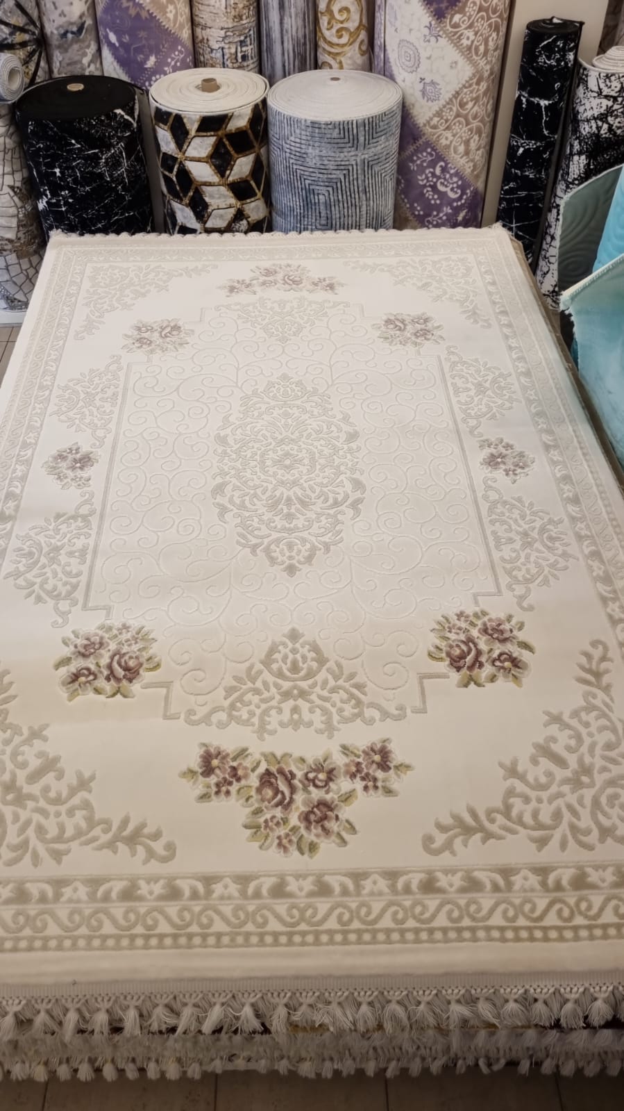 Saray Halı Samira 12814 Krem Akrilik Halı 150X230